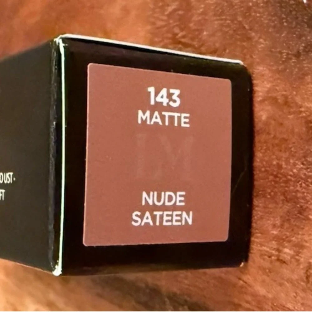 Laura Mercier‎ Caviar Smoothing Matte Lipstick Refillable, 143 Nude Sateen New